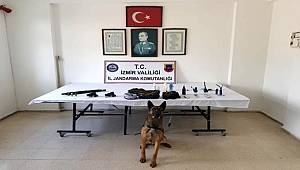 İzmir'de jandarma uyuşturucuya yönelik 3 ilçede düzenlediği operasyonda 18 şüpheli gözaltına alındı