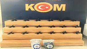 Şanlıurfa'da durdurulan otomobilde 18 tabanca ele geçirildi