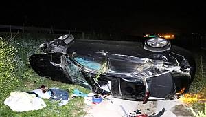 Sakarya'da domuza çarpan otomobil takla attı 6 kişi yaralandı