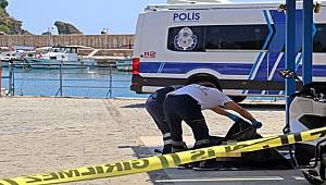 Akıntıya kapılıp gözlerden kaybolan kadının cansız bedeni denizin 4 mil açığında bulundu