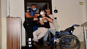 Engelli şehit çocuğunu YKS'ye gireceği okula polis götürdü