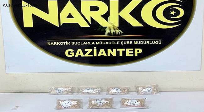 Gaziantep'te Şüpheli bir araçtan 7 bin adet uyuşturucu hap çıktı