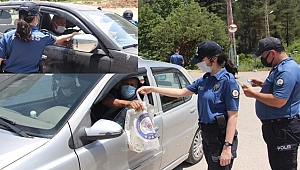 Mersin Polisi Uygulama Noktalarında Sürücülere Hijyen Seti Hediye Etti