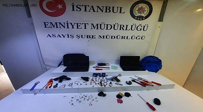 İstanbul’da hırsızlık çetesi çökertildi Klozette 50 bin lira değerindeki altın böyle bulundu