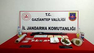 Jandarmadan uyuşturucu satışı yapılan eve operasyon 4 gözaltı