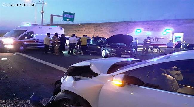Şanlıurfa'da iki otomobilin çarpışması sonucu 8 kişi yaralandı