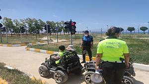 Van Polisinden kreş ve bakımevinde kalan miniklere trafik kuralları