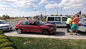 Aksaray'da tır ile otomobilin çarpışması sonucu 3'ü çocuk 4 kişi yaralandı