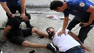 Hastane otoparkında baba ve oğlunu silahla vurup kaçtılar