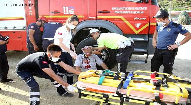 Manisa'da kontrolden çıkan otomobil 30 metrelik dereye uçtu
