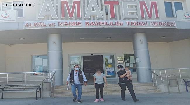 Mersin'de madde bağımlısı olduğu iddia edilen kadın, polisin yardımıyla tedaviye başladı 