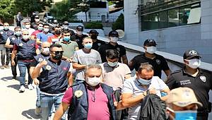 Mersin merkezli FETÖ'nün askeri yapılanmasına yönelik operasyonda yakalanan 17 kişi adliyede