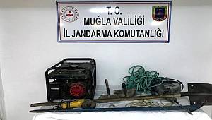 Muğla'da kaçak kazı kazan 4 kişi suçüstü yakalandı