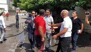 Simit tezgahı elinden alınınca kendini yakmaya kalkıştı