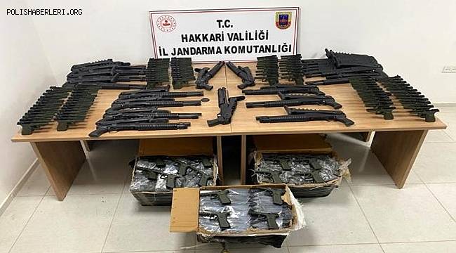 Hakkari'de 22 av tüfeği ve 380 tabanca gövdesi ele geçirildi