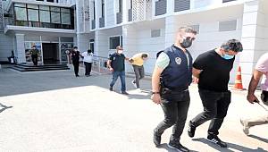 Kendilerini polis olarak tanıtarak dolandırıcılık yaptıkları öne sürülen 3 kişi tutuklandı 