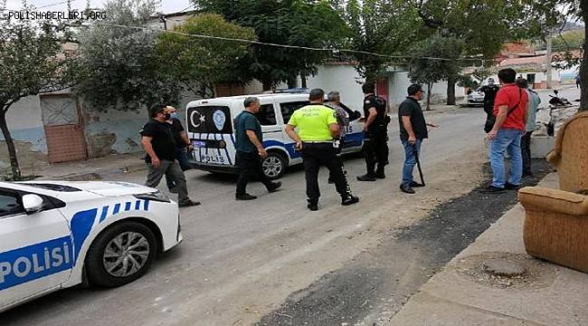 Manisa'da husumetli iki aile arasında çıkan kavgada 4 kişi yaralandı