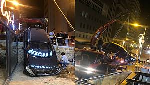 Mardin'nin artuklu ilçesinde kaza yapan araç vinç yardımıyla kurtarıldı