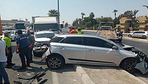 Mersin'de 6 aracın karıştığı zincirleme trafik kazasında 3 kişi yaralandı 