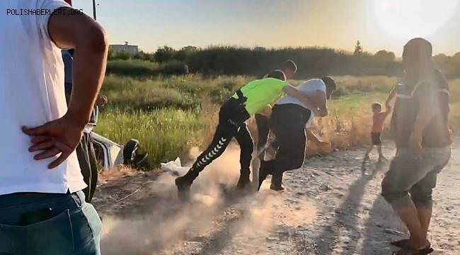 Suruç'ta polise kimliğini vermek istemeyen kazazede sürücü biber gazı sıkılarak etkisiz hale getirildi