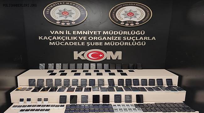 VAN'DA GÜMRÜK KAÇAĞI CEP TELEFONU ELE GEÇİRİLDİ 