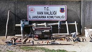 Van'da Kaçak Kazı Yapan 5 Şüpheli Suçüstü Yakalandı