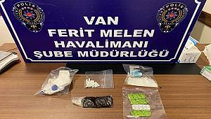 Van Havalimanında İstanbul Yolcusu Bir Şüphelinin Üzerinden Uyuşturucu Çıktı