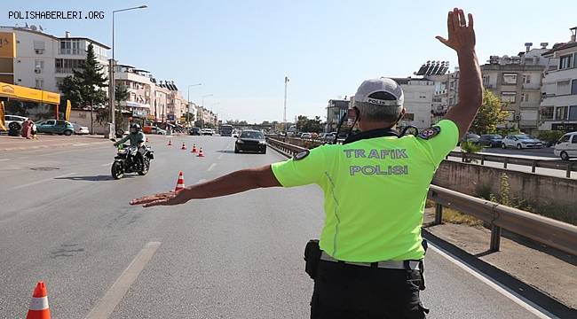 Antalya'da drone ile yapılan trafik denetiminde 23 sürücüye ceza uygulandı