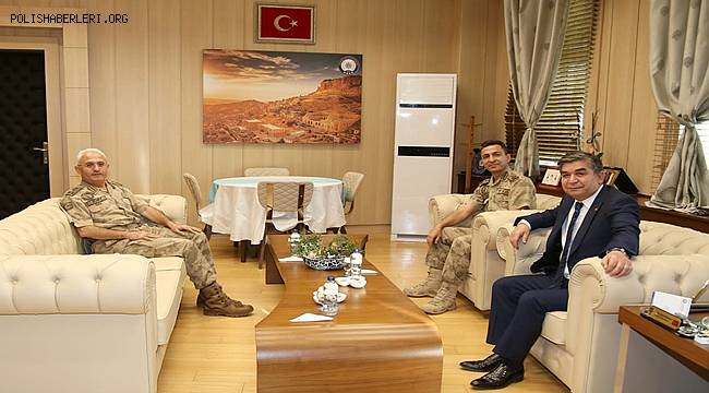 Diyarbakır Jandarma Bölge Komutanından Emniyet Müdürü Karabulut'a Ziyaret