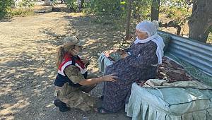 Dünya Yaşlılar Gününde Malatya Jandarmadan Anlamlı Ziyaret