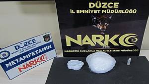 Düzce'de Polis 1 kiloya yakın metamfetamin ele geçirdi, 4 kişi tutuklandı
