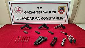Gaziantep'te bir evde yapılan aramada ruhsatsız 3 tabanca ele geçirildi