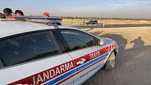 Gaziantep'te hafif ticari araç ile traktör çarpıştı 1 kişi yaşamını yitirdi