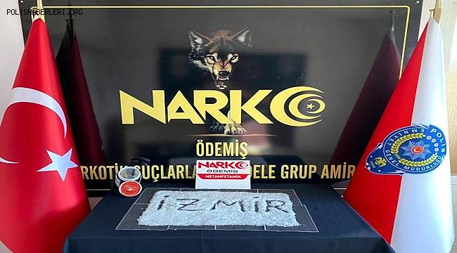 Kamyonet aküsüne gizlenen 1 kilogram uyuşturucu polise takıldı