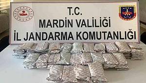 Mardin'de yolcu otobüsünde 30 kilogram kaçak nargile tütünü ele geçirildi