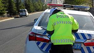 Okula giderken araç çarpan çocuk hayatını kaybetti