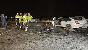 Şanlıurfa'da iki otomobilin çarpıştığı kazada 2 kişi yaşamını yitirdi