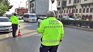 Adana'da gereksiz korna çalan 91 sürücüye 13 bin 104 lira ceza 