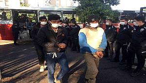 Adana'da yakalanan 120 düzensiz göçmen sınır dışı edilecek