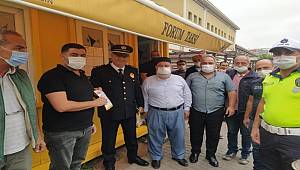 Mersin'de taksi şoförlerine uyarıcı broşürler dağıtıldı