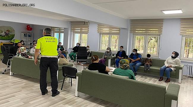 Mersin'de Trafik Denetleme Polisinden Eğitim