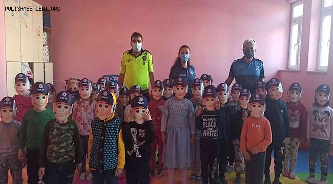 Öğrencilere 'güvenlik kuralları ve trafik yaya güvenliği' anlatıldı 