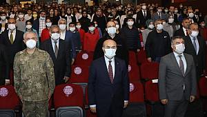 Vali Demirtaş Öğretmenler Günü Programında Konuştu