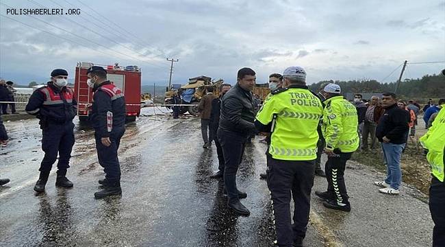 Antalya'da kamyon ile tırın çarpıştığı kazada bir kişi öldü, bir kişi yaralandı 