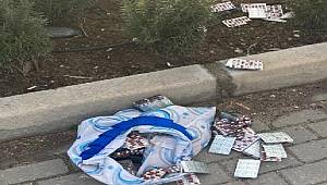 Polisin 'dur' ihtarından kaçarken uyuşturucu hapları atan 2 kişi tutuklandı 