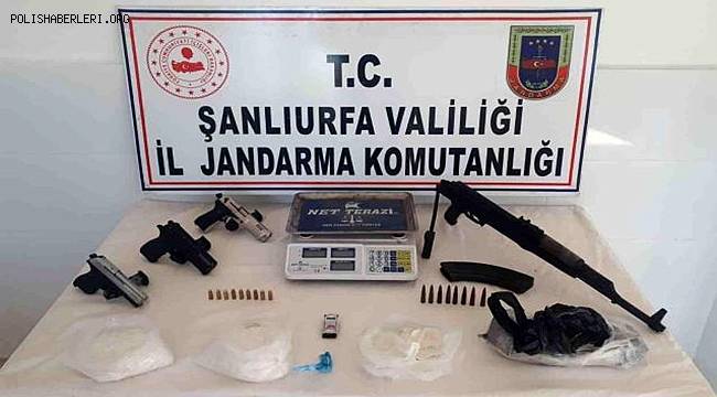 Şanlıurfa'da toprağa gömülü uyuşturucu ve silah ele geçirildi 