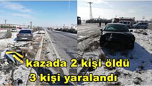 Afyonkarahisar'da İki otomobilin çarpıştığı kazada 2 kişi öldü