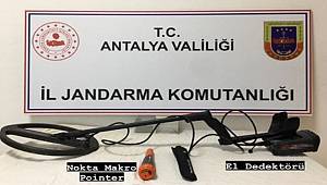 Kaçak kazı yapan 5 şüpheli jandarmaya suçüstü yakalandı