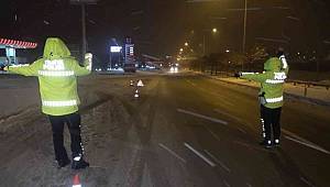 Kırıkkale-Kırşehir kara yolu tır geçişlerine kapatıldı 