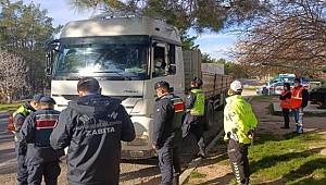 Mersin'de drone destekli trafik denetimi